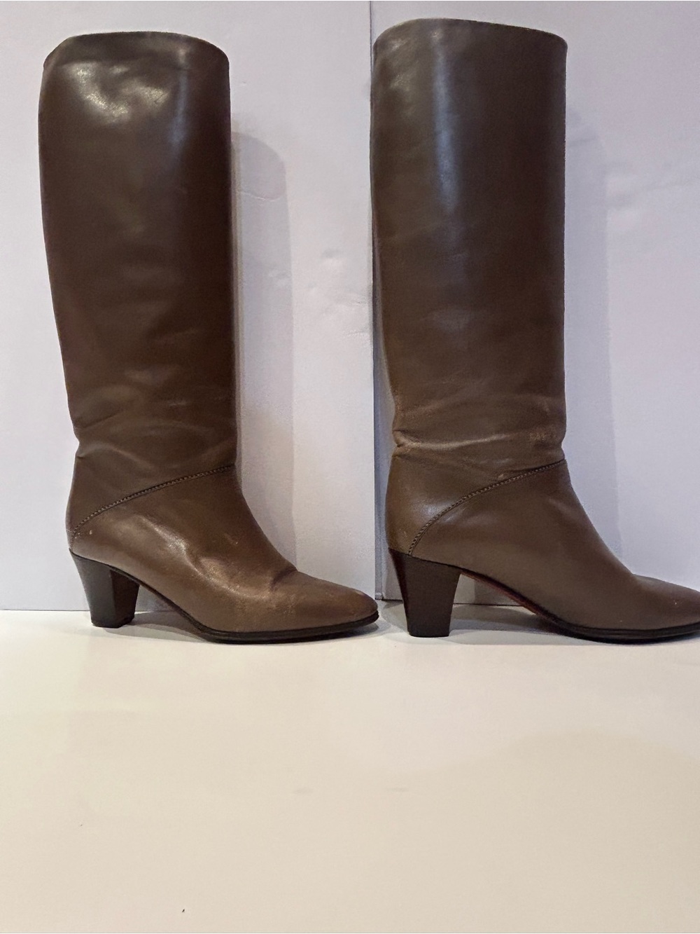Women Leather Boots- Size 8- Italian leather